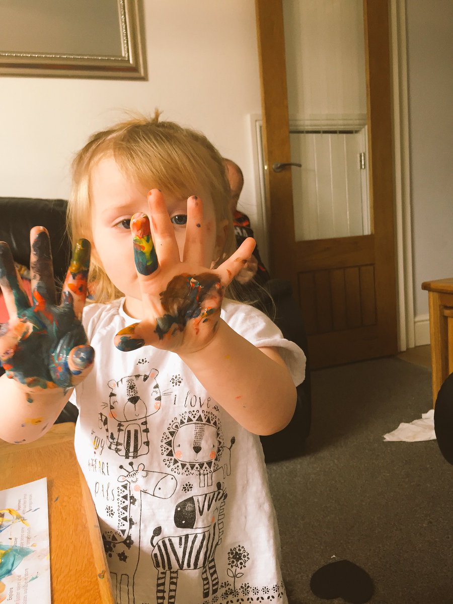 mushyp86's tweet photo. #easterfun #paints #bonnetmaking https://t.co/eJaCVY3934
