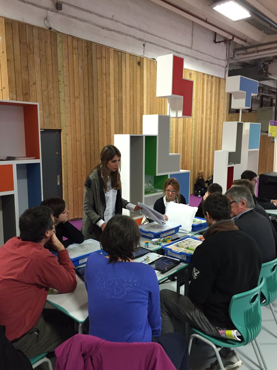 EducalandV's tweet photo. Salon #educatectice 2016
#educatec #programmation#ecole#legoeducation#wedo#wedo2.0#lego https://t.co/Bge6ghzmRd