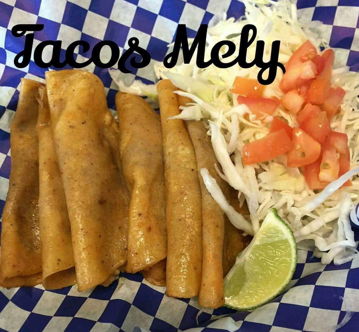 tacosalvaportx's tweet photo. @michelle_galvan Hola Regia!Te invitamos a disfrutar los mejores tacos al vapor en todo Texas 😉 #SaboRegio #alvapor https://t.co/3Dzu1hRBbq