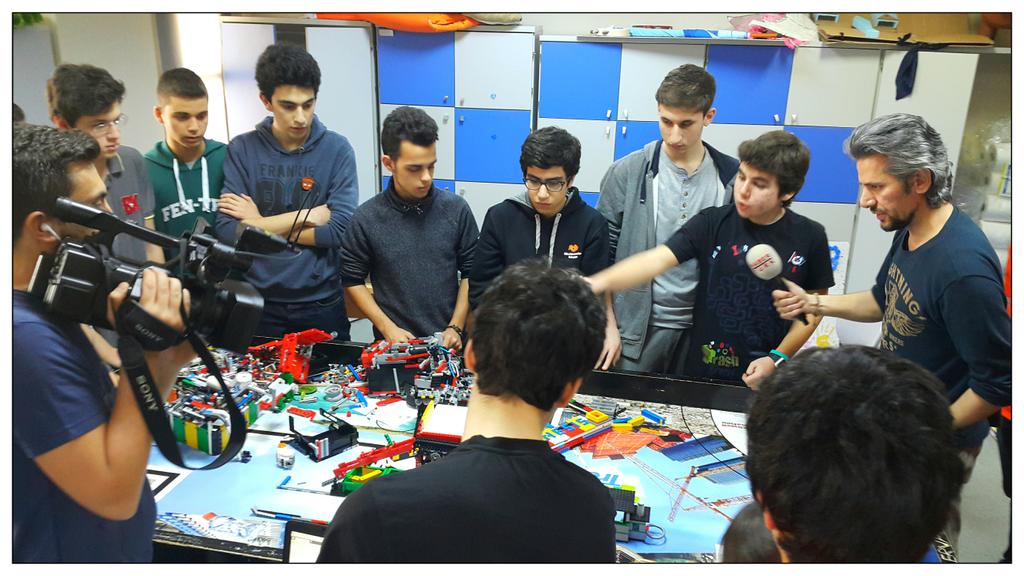 Bu galakside FLL'yi anlatmadıkları hiç kimse kalmayacak bu gidişle... :)
<a href="/TeamNovaFLL/">Team Nova</a> <a href="/intr_spero/">Intersection Spero</a> <a href="/Genesis_FT/">Intersection Genesis</a>