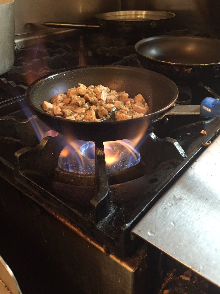 bigwoodbread's tweet photo. Frying up some house made sausage on this rainy day @bigwoodbread https://t.co/EKQ7dDw2As