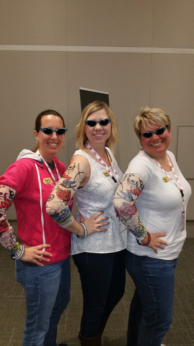 nicodatasaurus's tweet photo. @jrubinATX @MrsFyffe_BCE @itsmrshouston Hardcore Teachers repping #canvaslms #sxswedu https://t.co/1MmwpwJH41