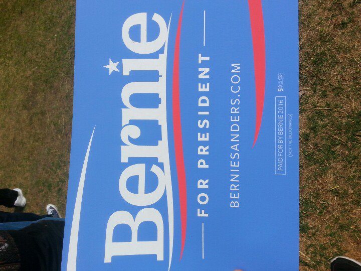 GoJonixGo's tweet photo. Feeling the Bern in Kissimmee #feelthebern #berningcrusade #BerniciousKnidd #BernWard https://t.co/Rdw8vnfK8r