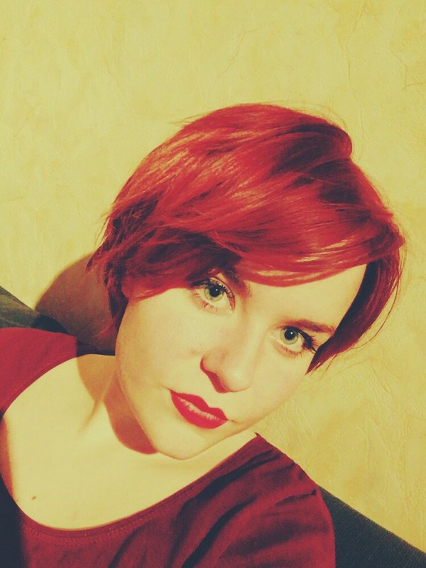 ManuMermaid's tweet photo. nouvelle coupe :3 #redhair https://t.co/GhXcnWwke2