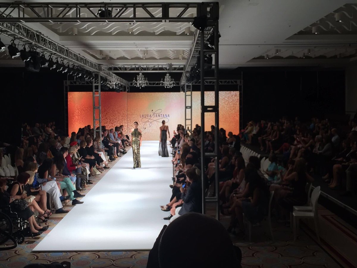 lehardysound's tweet photo. Fotos de el Puerto Rico Fashion in. Sonido por LH Sound https://t.co/yNYQF4b2g7