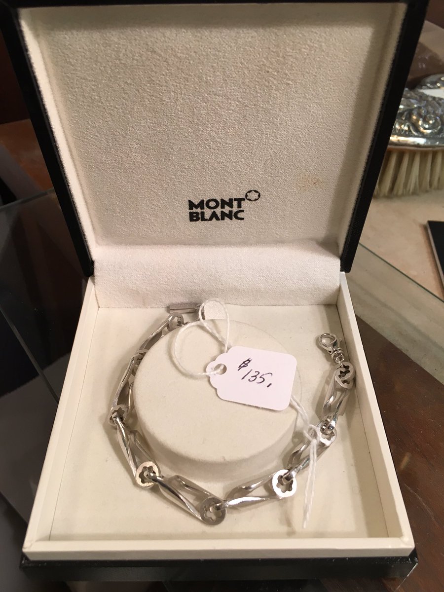 StaceyRoyLai's tweet image. Growing #bostonconsignment with jewelry on consignment. See bostonconsigns.com