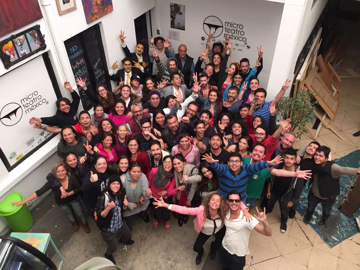 MicroTeatroMex's tweet photo. Bienvenidos a la casa temporada #PorEllos https://t.co/9Z1kaAsjET
