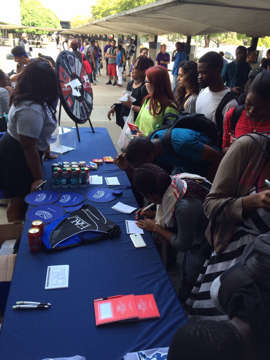 FAUTransfer's tweet photo. Look at this turnout! We’re definitely happy to see you all. #FAUDay #FAUTransfer @MDCNorthCampus @MDCollege https://t.co/ml2BL9u5eB