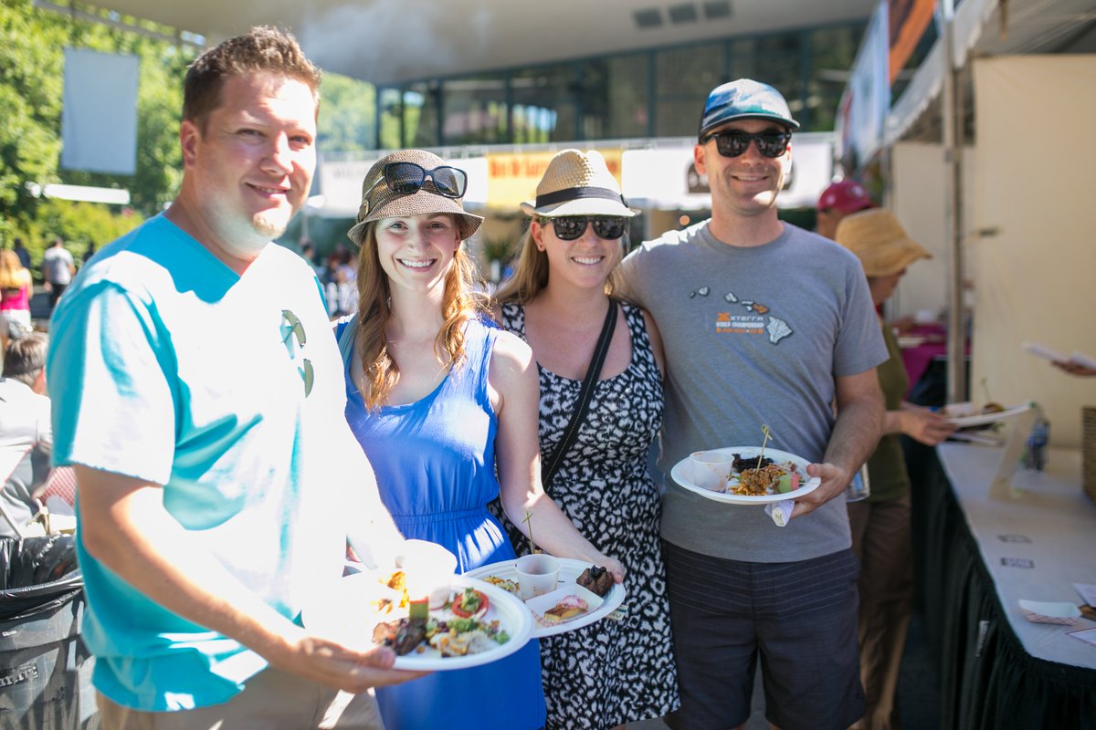 Biteofseattle's tweet photo. Food for a cause! A #throwback pic from The Alley @Biteofseattle benefiting @FoodLifeline! #tbt #127Daystogo https://t.co/snPeVjgT4P