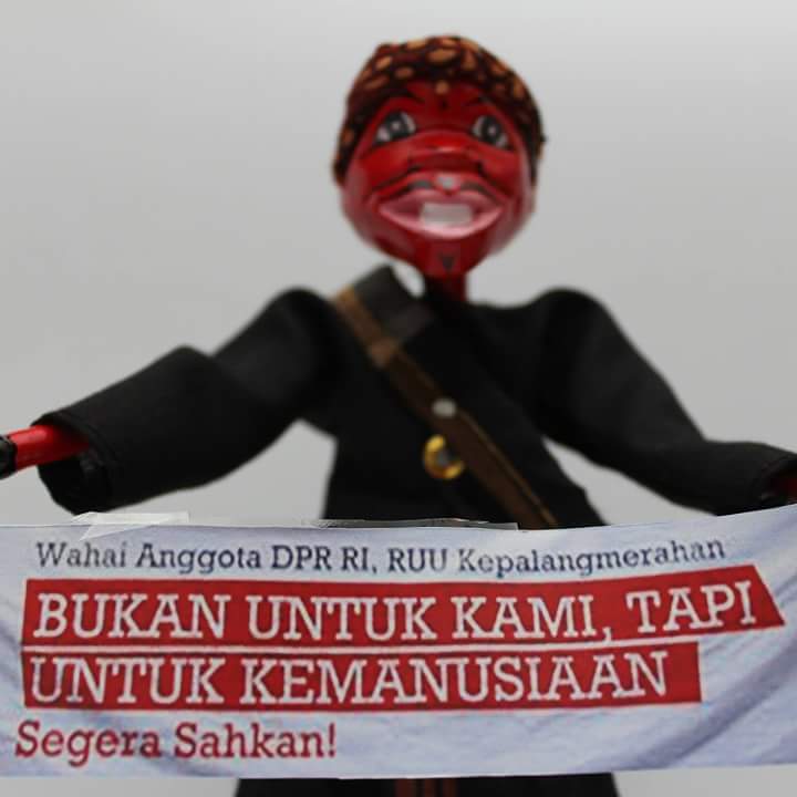 Hay yg terhormat <a href="/DPR_RI/">DPR RI</a> #SavePMI #RUUKepalangmerahan
@pmikotabekasi <a href="/ksrkotabekasi/">KSR PMI Kota Bekasi</a> <a href="/palangmerah/">Indonesian Red Cross</a> <a href="/Pak_JK/">Jusuf Kalla</a> <a href="/jokowi/">Joko Widodo</a>