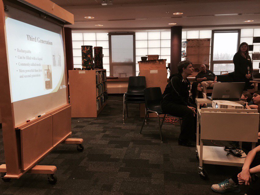 TFTitans's tweet photo. Thanks Becky Harbridge from @SMDhealthunit for informing our Titans about ecigarettes #nowinformed @SCDSB_Schools https://t.co/E6HxpOj25t