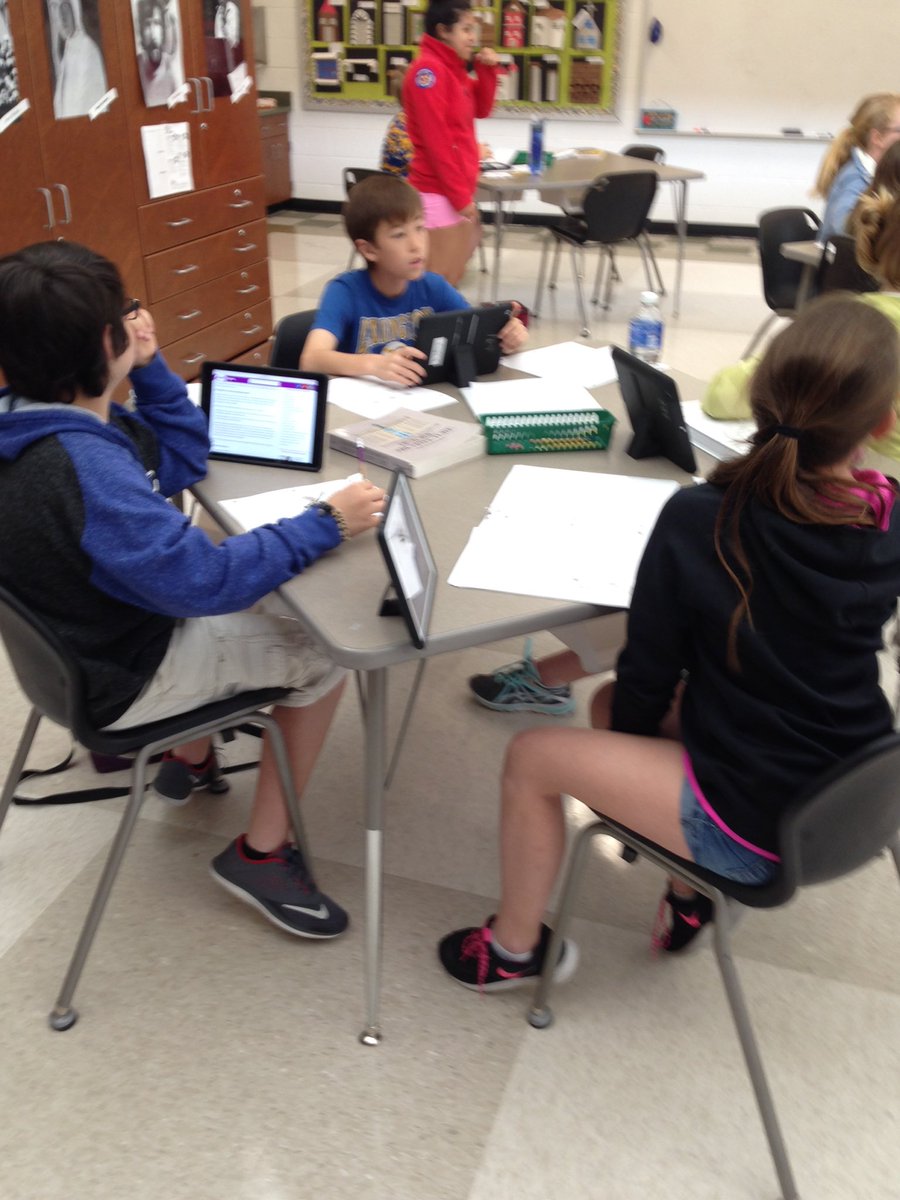 cabrooks123's tweet image. Raniey&apos;s students are excited to begin their architecture project. #clemsonarchitecture may be in their futures.🐯