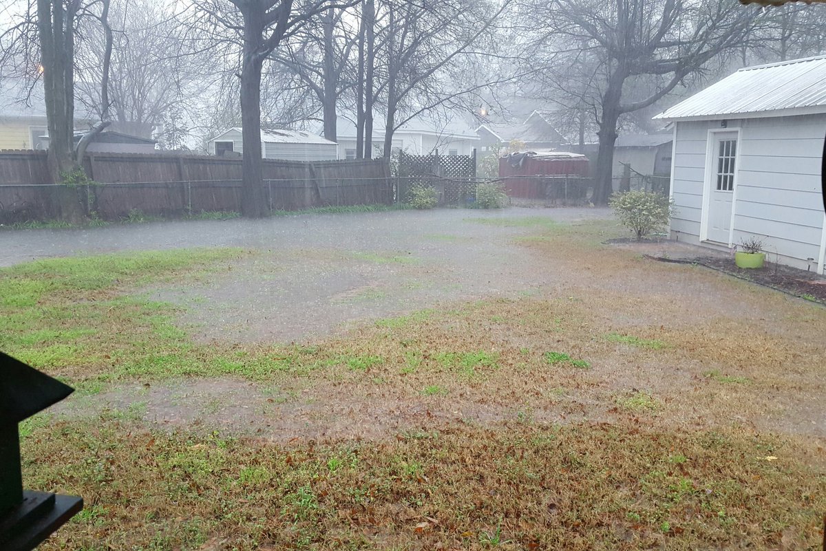 KeithLatham1's tweet photo. Back yard has enough water now. #MayNeedABoat https://t.co/YSWjJzV1OO
