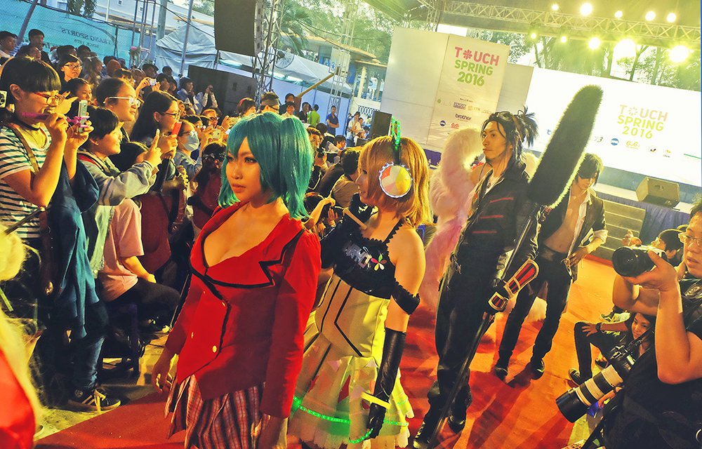 Alzheimer_13's tweet photo. #touchfes 2016 #saigon #vietnam #toukenranbu
@RocktheFuture @yukarishimotuki @nagi_cos from Japan
#runway https://t.co/6I932Kie6F