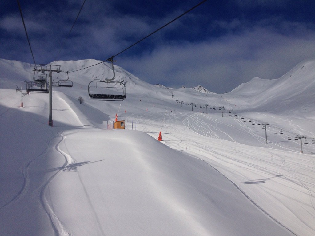 Peyragudes's tweet photo. 📷 Une magnifique journée de glisse @Peyragudes @npyski !!! #soleil et #poudreuse au rdv 😉 https://t.co/JjIn0gkzIw