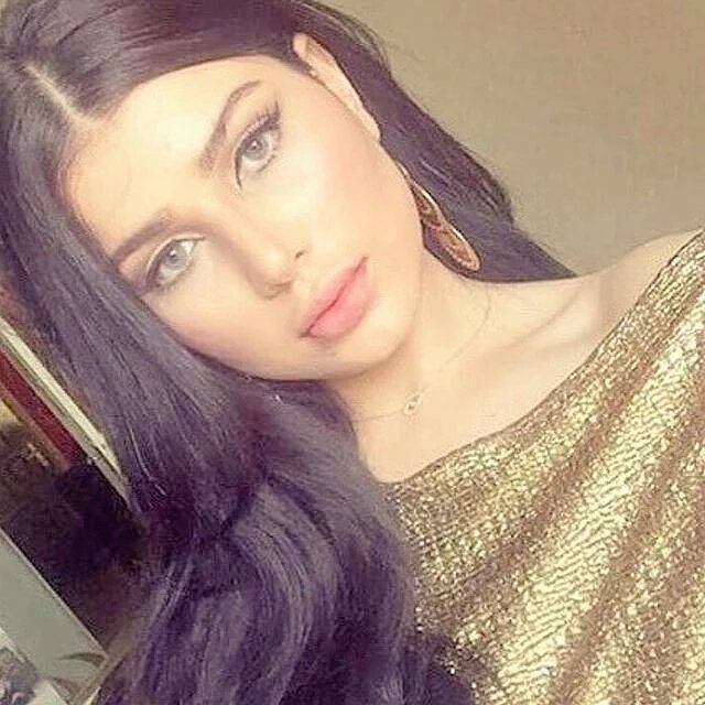 ggfftshgjr's tweet photo. Follow plaise = @HananeElKhader 
The amazing single
#sfs
#gatwick
#alright
#erpost
#beirut https://t.co/UBB6PzYuSo
