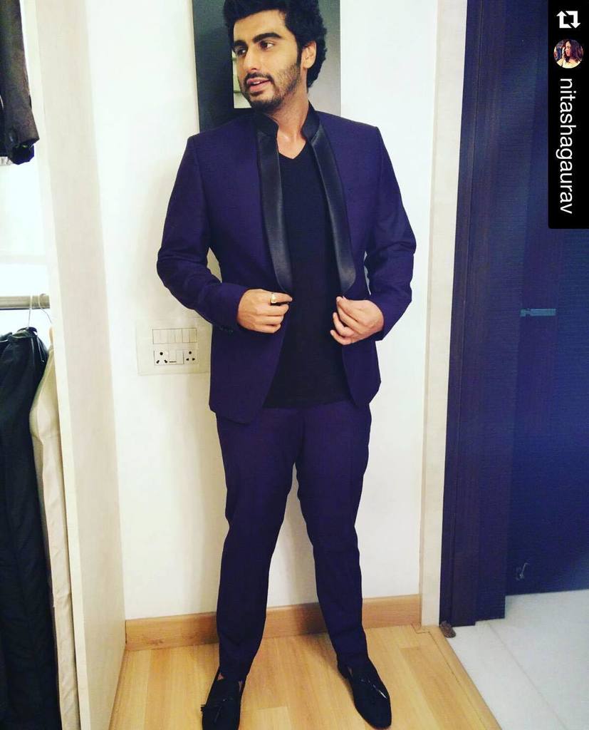 bollywoodsayz's tweet photo. Arjun Kapoor sayz: #Repost @nitashagaurav with @repostapp.
・・・
In a customised #BoSquare suit n #louboutin @arjunka… https://t.co/I7gfB63BHP