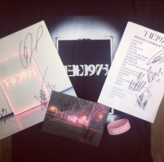 O2AcademyBrix's tweet image. Follow &amp;amp; RT for a chance to win this signed @the1975 merch!
Ends 14/3/16 1pm
TC's smarturl.it/WINBrix
#the1975