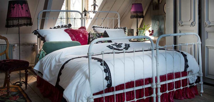 Zojuist de prachtige collectie van @DutchBoudoir bewonderd en opgenomen in de collectie. dutchboudoir.nl