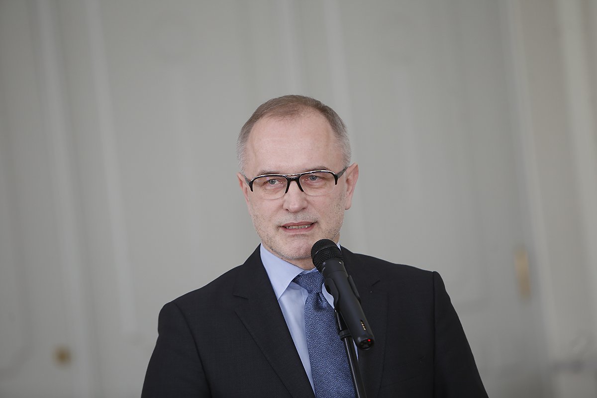 liepajalv's tweet photo. Vidusskolēni #Liepājā prezentē 65 zinātniski pētnieciskos darbus. https://t.co/SqX8GLsPgO https://t.co/wiKRk6pb9P