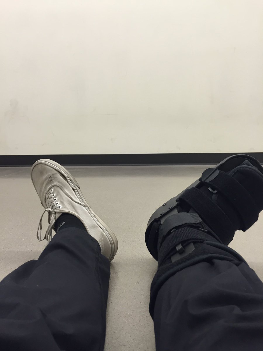 Garet_K's tweet photo. Waiting outside my anatomy lab... 2 hours early... I guess I can't wait for my exam. 😅 https://t.co/IOZ8GTmMmj