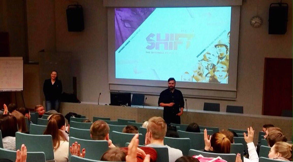 BisnesAkatemia's tweet photo. #ThinkTank16 sekä mahtavat toimeksiantajat @theshiftfi @Hifitalo sekä Turun kauppakorkeakoulu. https://t.co/nRMSS9Tu6I