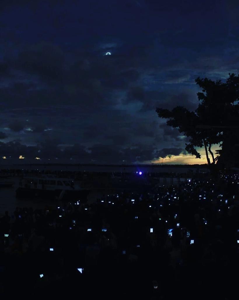 Perfect #solareclipse ever! #Palu #GMT2016