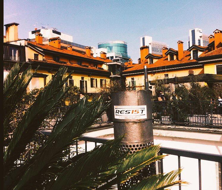 Un piccolo assaggio...more stuff...coming soon...Enjoy #Res15t 
youtu.be/mk8Tjhaln10 
Occupa #Res15t e Produci..