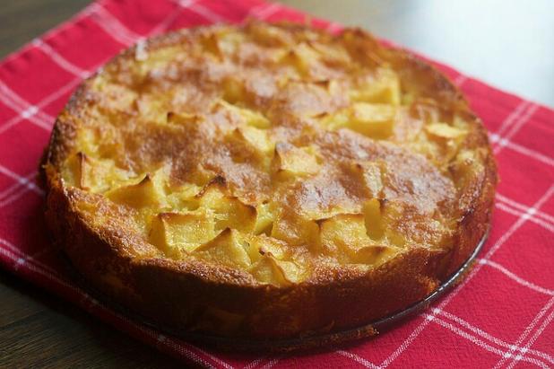 eataroundapp's tweet photo. Nella #vita ci vuole tanta #dolcezza! Facciamo la scorta con la #torta di #mele della nonna https://t.co/ywXicNqyQW https://t.co/eNazteezgo
