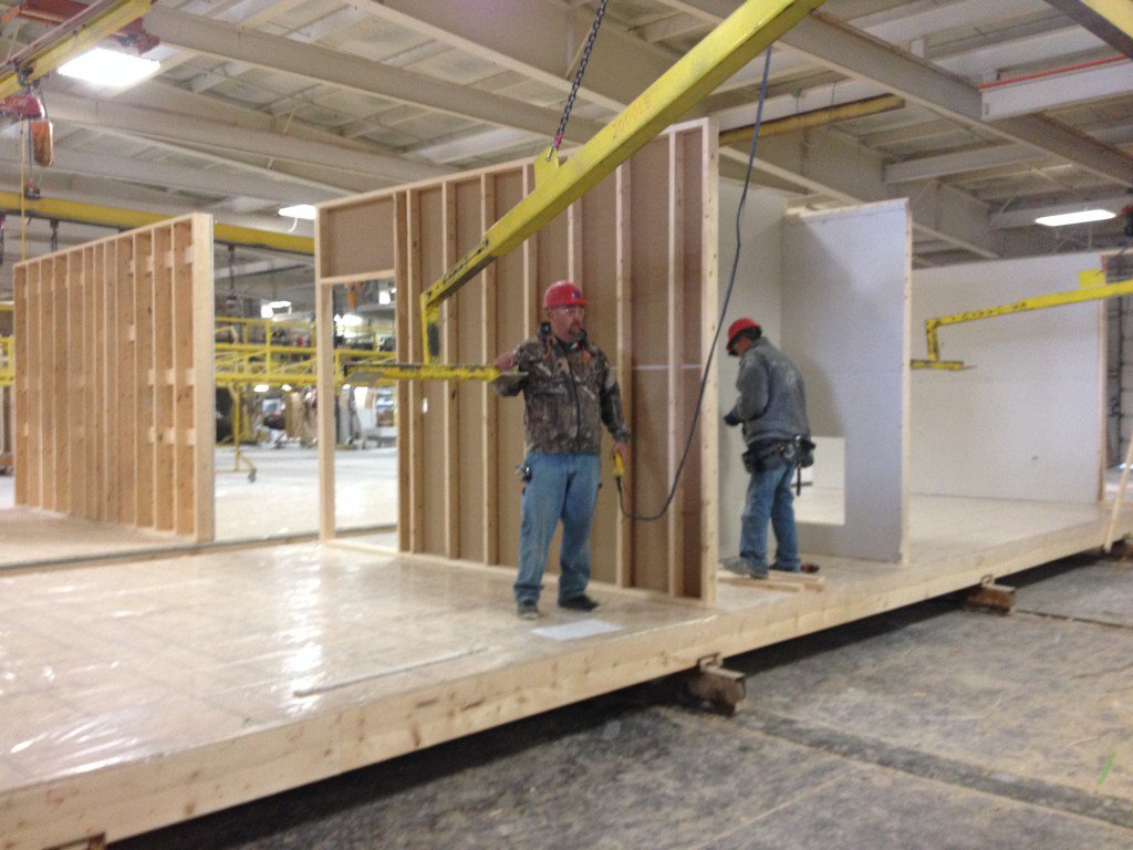 Factory Tour Building a Custom Home seasidemodularhomes.wordpress.com/2016/03/10/how…