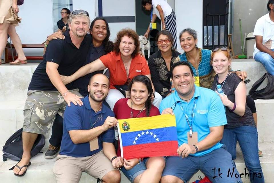 fundatortuga's tweet photo. Delegacion venezolana en el #Simposio de #TortugasMarinas en Lima, #Peru #ISTS36 #STS36Peru. https://t.co/9mhMK4UOSc