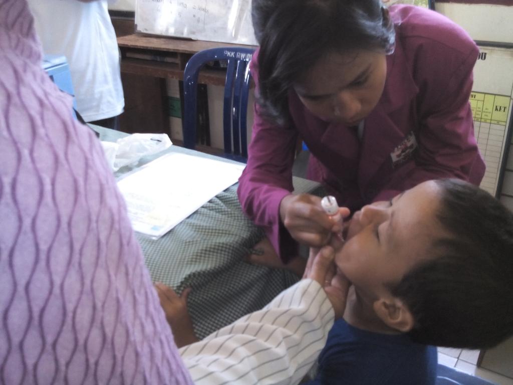 Kegiatan #PIN2016 stikes imc bintaro dg pkm. Pd Benda bersama mhs. Keperawatan &amp; kebidanan stikes imc bintaro #polio