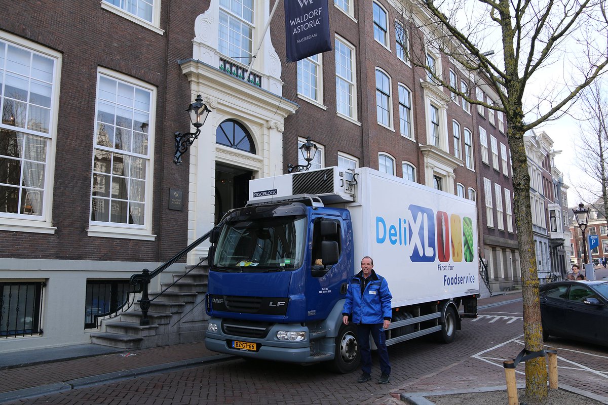 Stop 2 #24hpressroom levering @WaldorfAMS @TwittSidneyS. Chef Schutte kan er tegenaan @dance4lifeNL zondag a.s.!