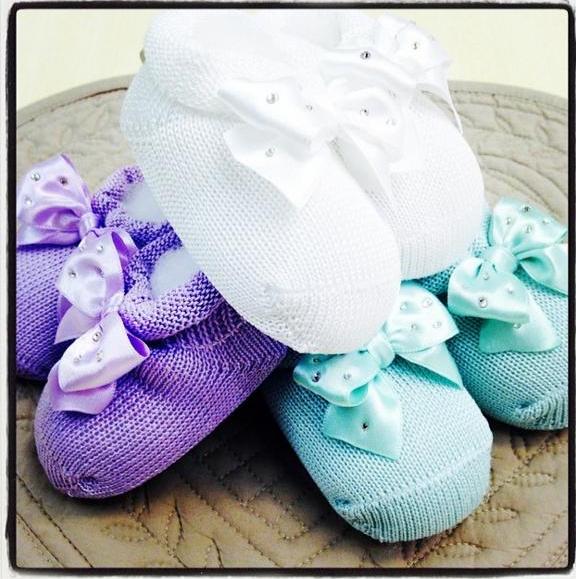 StoryLoris's tweet photo. C'è sempre un pò di blu Tiffany in tutti noi! #StoryLoris #booties #kidswear #spring #colours #elegance #fashion https://t.co/jmIvXOVT6N