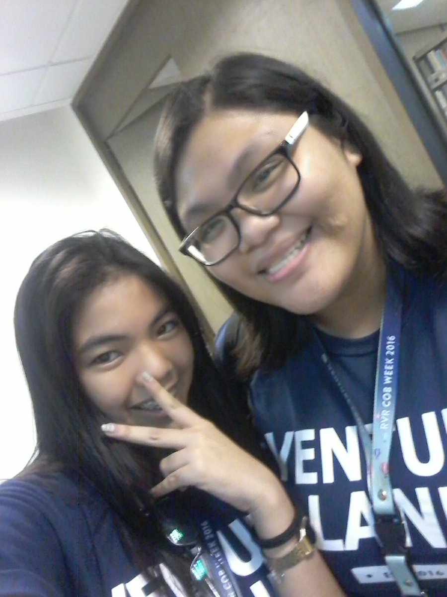 jabbyvee's tweet photo. SURVIVED 2 WEEKS OF FRA THANKS TO MY GIRLS 😘 + MY TAMBAYS 😂 #COBWeek2016 https://t.co/BJJvGccQfv