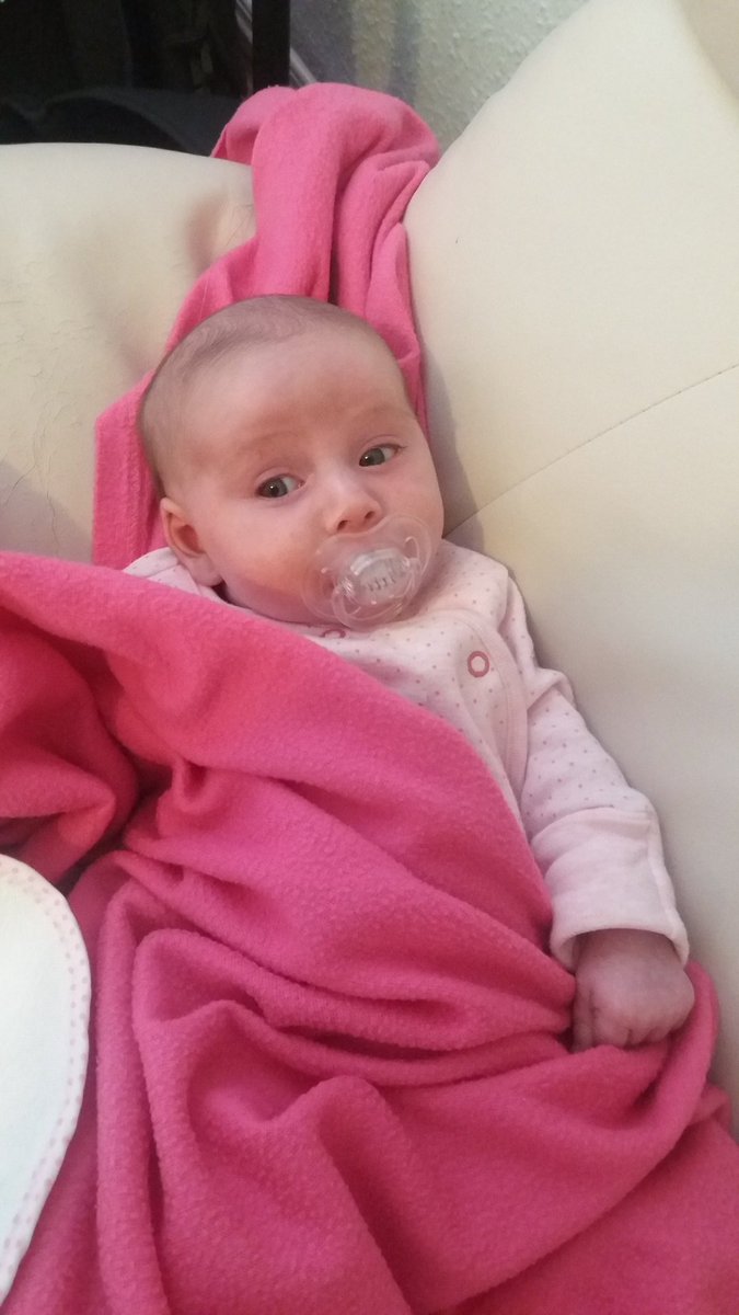 Sylvia_1611's tweet photo. @lovedbyparents @Philips_AVENT #askadvent only ever used your make. My youngest is 4weeks old. Advent dummy too. Xx https://t.co/eS324XnSgv