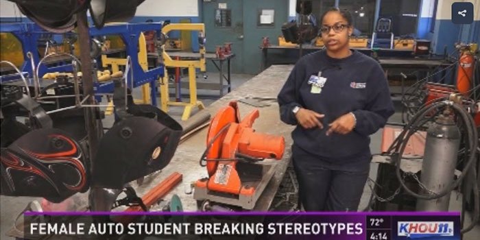 2morrowsTech's tweet photo. Putting the brakes on auto repair stereotypes  https://t.co/lwj5idAXFM via @KHOU @UTITweet https://t.co/zVBInWgNkd