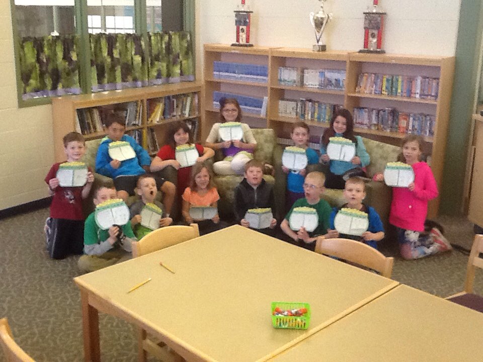 Jenn0032's tweet photo. WINning 2nd graders!  These kids are 'worth more than gold'!  #QuincyElemantary https://t.co/Vn74owKKbN