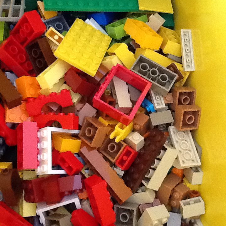HaltonLibraries's tweet photo. Lego club is on today 3.30-5 #widneslibrary, can't wait to see what you all make tonight AW https://t.co/zca0JBsTBE