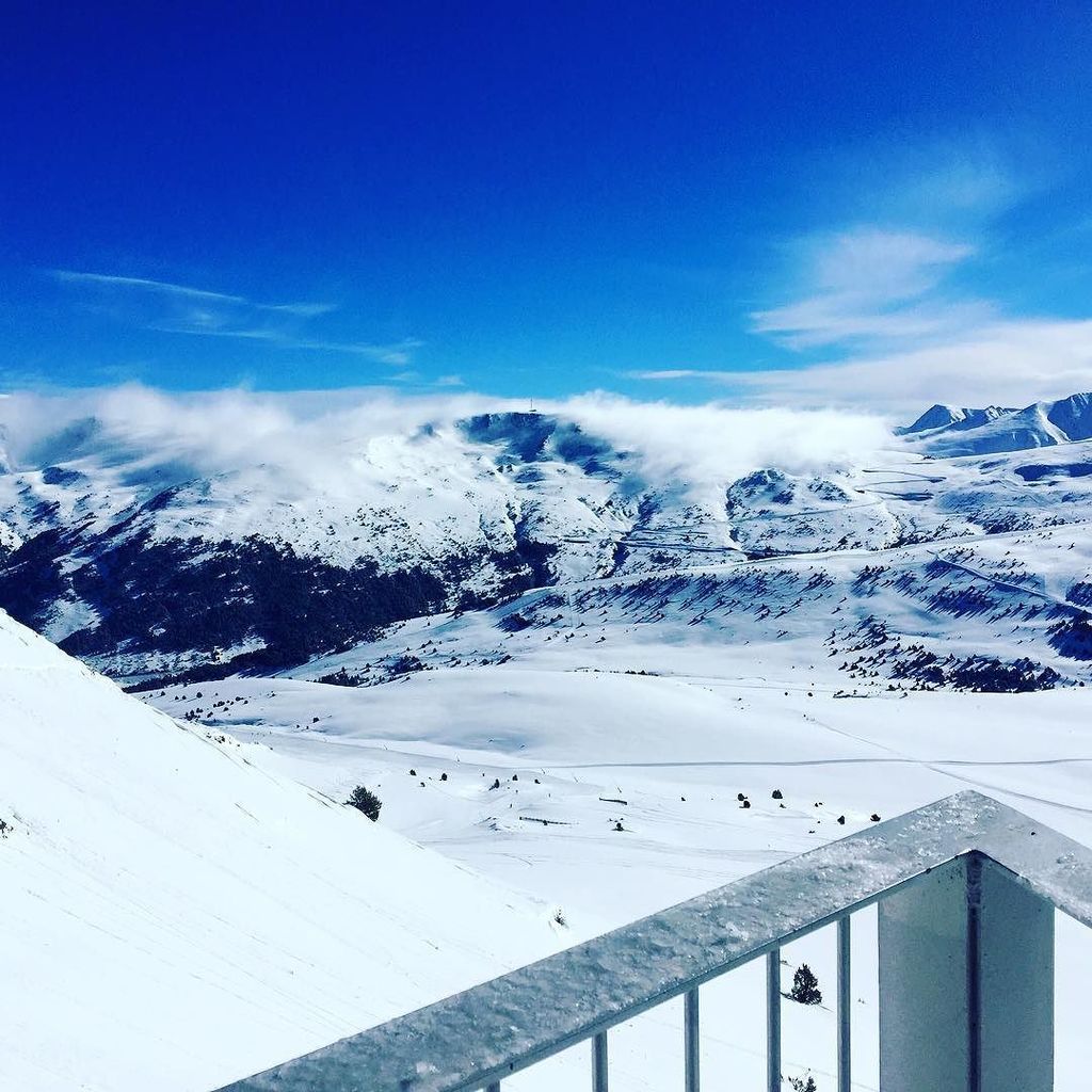 SoldeuFocus's tweet photo. #andburgerzero #andburgerzerosolanelles #grandvalira #andorraenamora #andorramountains #an… https://t.co/FJkGz3CaJQ https://t.co/9l63KssqqL