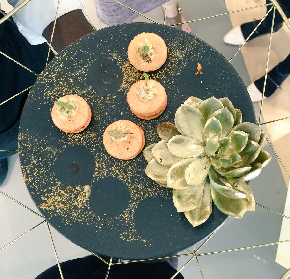 houseleisureSA's tweet photo. @VixCrease talks about food trends &amp; just how much fun it is to play with trends when creating dishes! #hltrends https://t.co/Ygoy7I3BWi