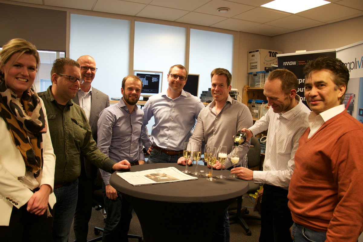 MaximeWessels's tweet photo. First Integration SimpliVity&amp;Lenovo in the Netherlands #greatdynamics @ArrowECS_TheHub @SimpliVityCorp @RhodixIT https://t.co/yg6aJXWjs0