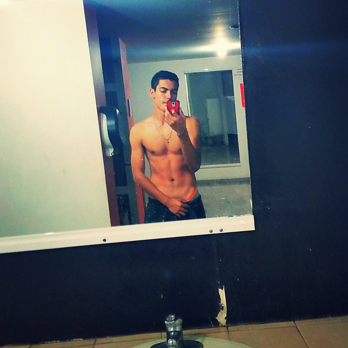 alfredoariasbar's tweet photo. #nopainnogain #NeverGiveUp #neverba https://t.co/i9gd7HUgtk