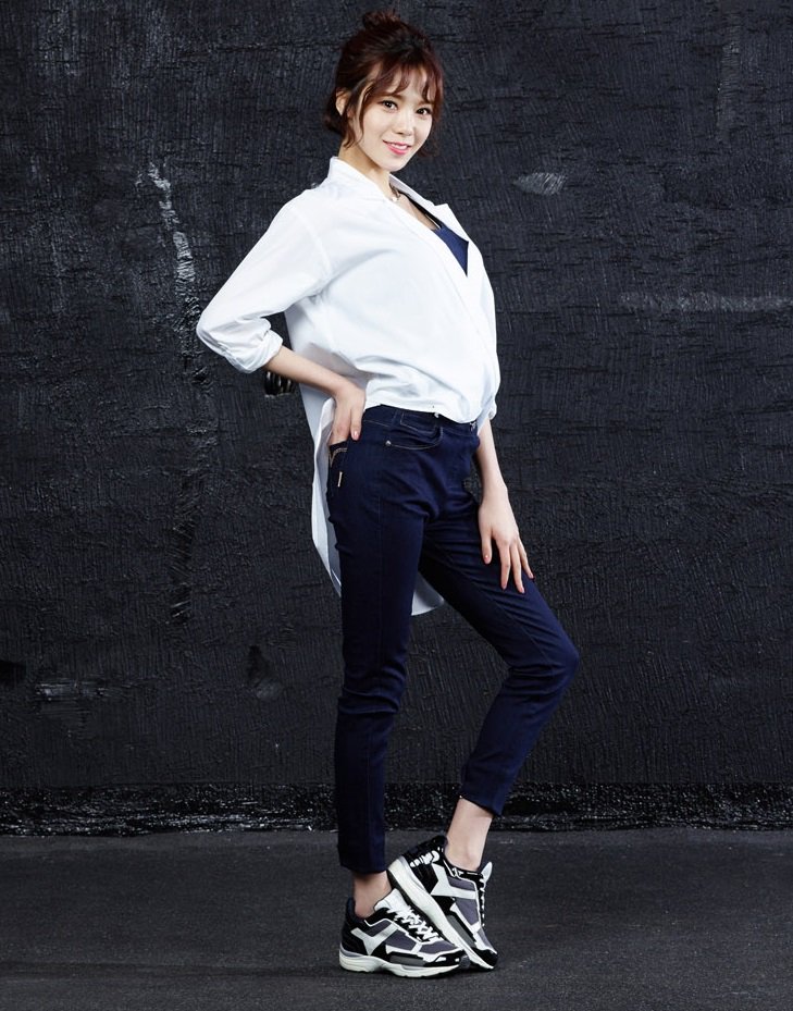 KoreanBeauties's tweet photo. Lizzy Park - BCuz 2016 https://t.co/mSbCzLmFkU https://t.co/1JYytX2wVe