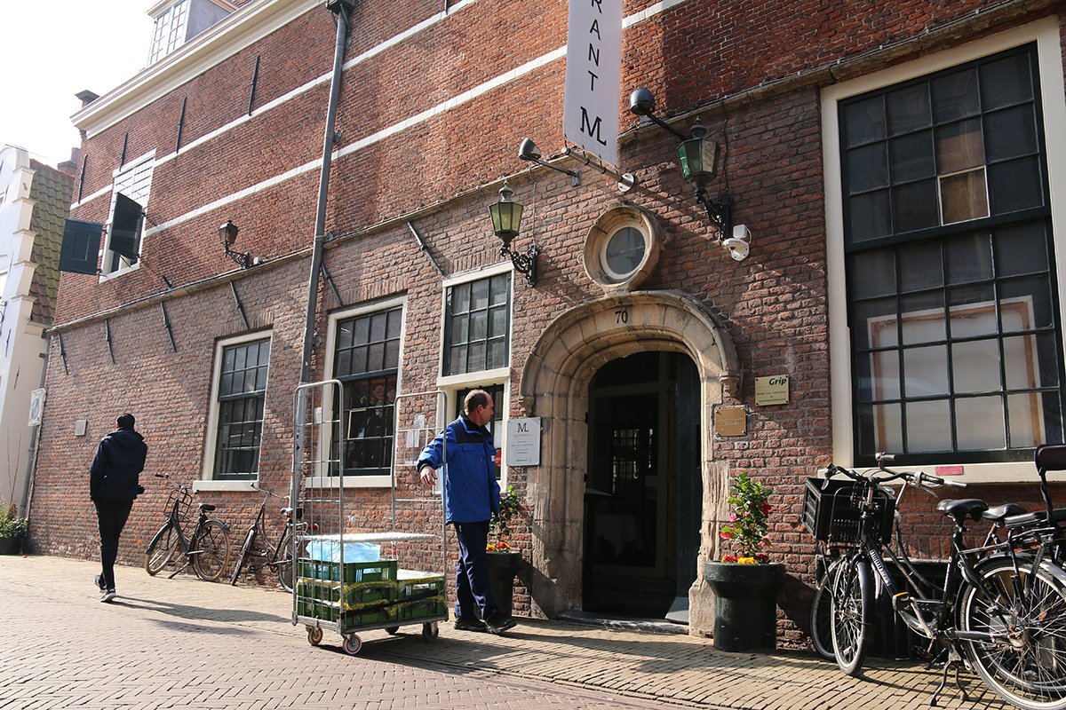 Stop 6 in Haarlem bij <a href="/RestaurantML/">Restaurant ML</a> levering voor #24hPressroom en @dance4lifeNL bit.ly/1OrQj2I