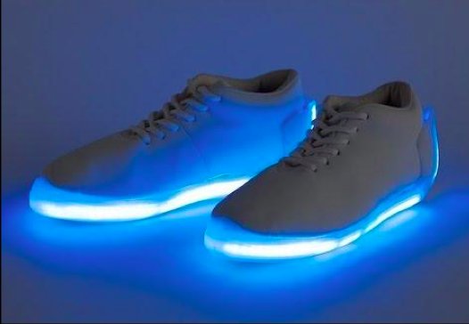We_Tech_News's tweet photo. #trainers #shoes #lighters #wearables #WearableTech #futurearch #innovation #discover #fashion #style #fitness #WTN https://t.co/VdTgJIZv9R