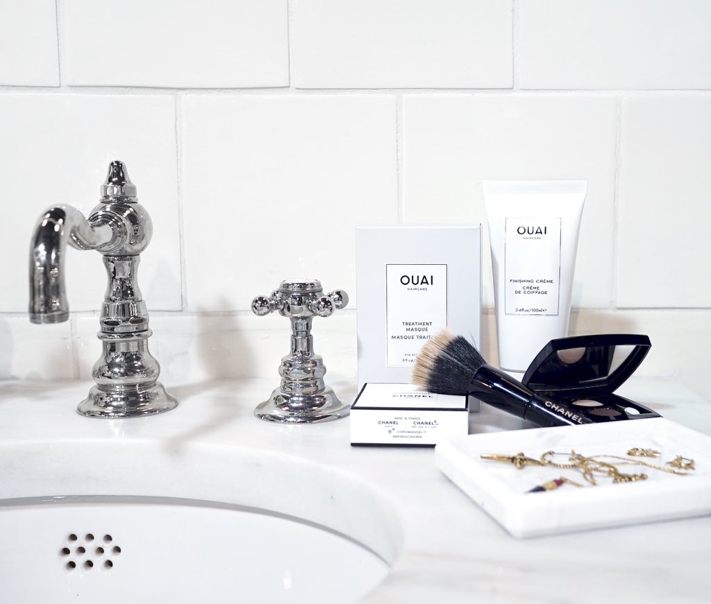 theouai's tweet photo. The #OUAIsis: Where the magic happens. Pimp out yours by shopping NOW at https://t.co/nOrpN3hkXd https://t.co/c81ejlOf2Z