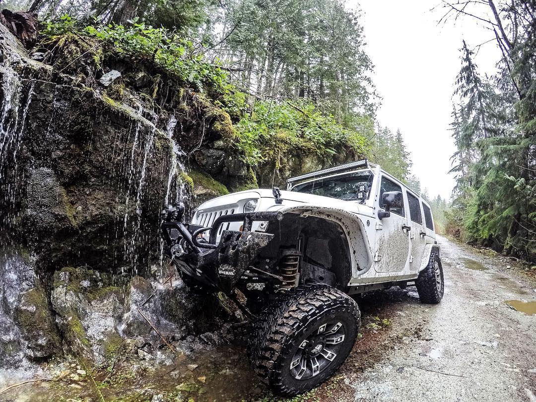 #morning #jeep #wrangler <a href="/KaloudisNick/">Nikolaki</a>  @NilightTeam <a href="/TweettheJeep/">Tons of Fun Jeeps  </a> <a href="/jeepalooza/">Jeepalooza</a> @scubastevedm  <a href="/beepinjeep/">Beepin_Jeep</a>