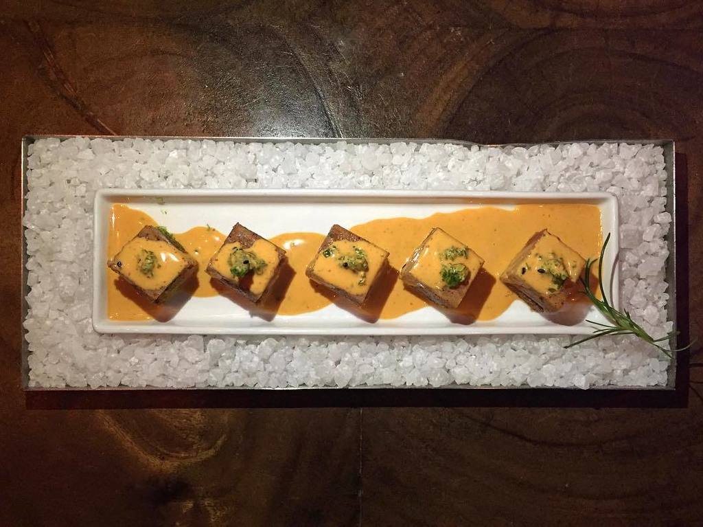 joncospito's tweet photo. Vegas Fooderies #2 - crispy rice and tuna. 
#foodpics #vegas #vegasfood #kumi #mandalaybay… https://t.co/BM9bxF7qM3 https://t.co/IAJik1nQnz