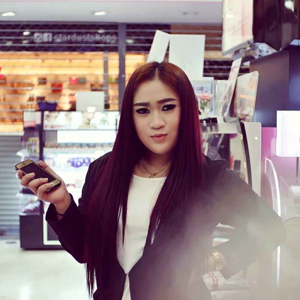 yoyea_wang's tweet photo. #หัวใจ💕💕💕
เป็นกล่องความทรงจำที่ "คงทน"
เพราะต่อให้ผ่านกี่ลมฝน
ภาพของคนบางคน
#ยังคง "ชัดเจน"
#YOYEA https://t.co/RX8ljnWPiz